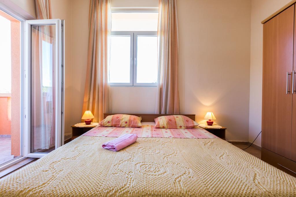 Apartments Angelina Sukošan Eksteriør billede