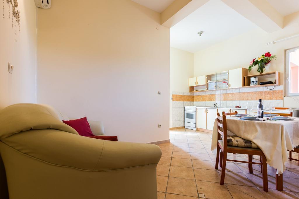 Apartments Angelina Sukošan Eksteriør billede